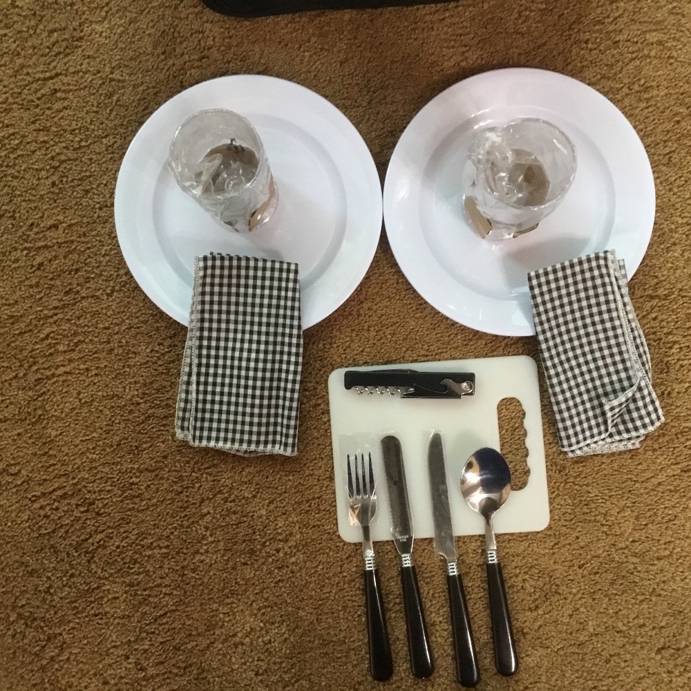Cooler Bag America’s Most Wanted Soft Sided Picnic Set - Picture 9 of 16